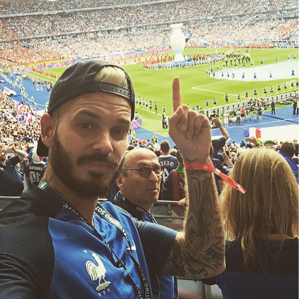 MPokora's tweet image. Allez la chercher les frangins!! 🇫🇷✊🏼 #euro2016 #frapor #fiersdetrebleus