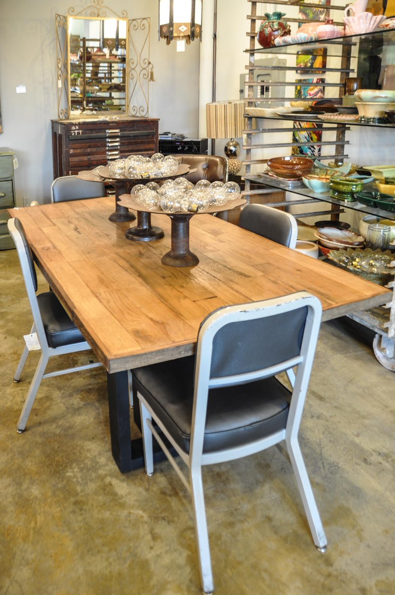 native_citizen's tweet image. Mid Century Rustic Mash-Up | Native Citizen | Houston, TX #midcenturymodern #rustic #repurposedstyle