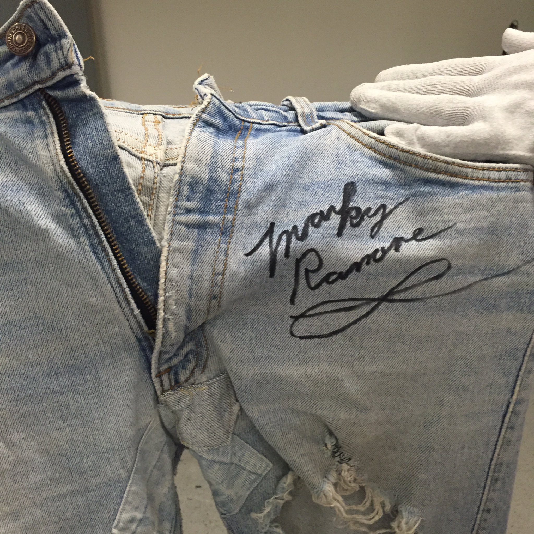Tracey Panek on X: "Check out the tears in Marky #Ramones #505 @LEVIS jeans.  Thanks for the glimpse into your #archives @rock_hall!  https://t.co/bJqkchggfj" / X