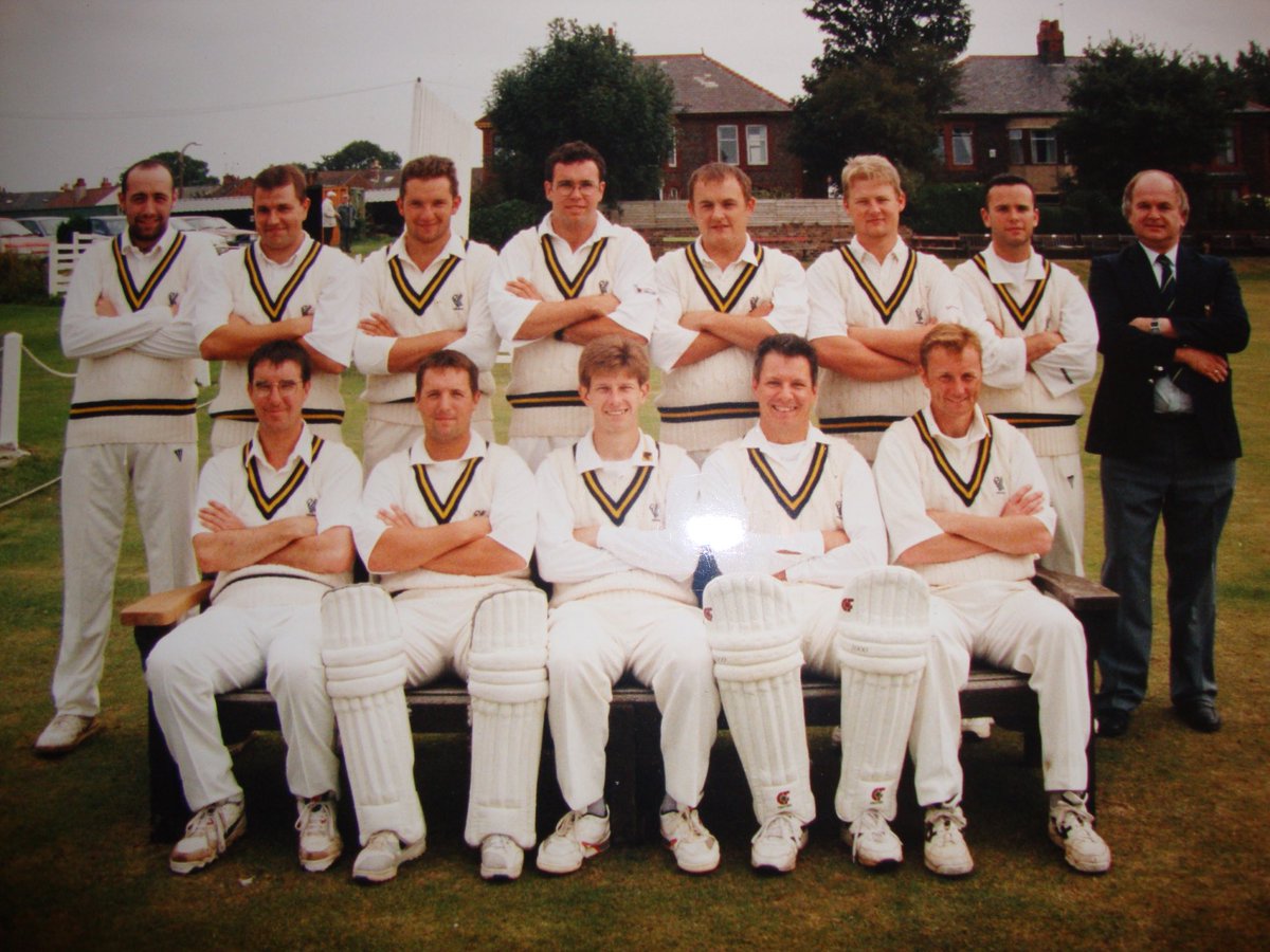 Crossyneil's tweet image. those were the days! #properteam #propercricket #oldcomp