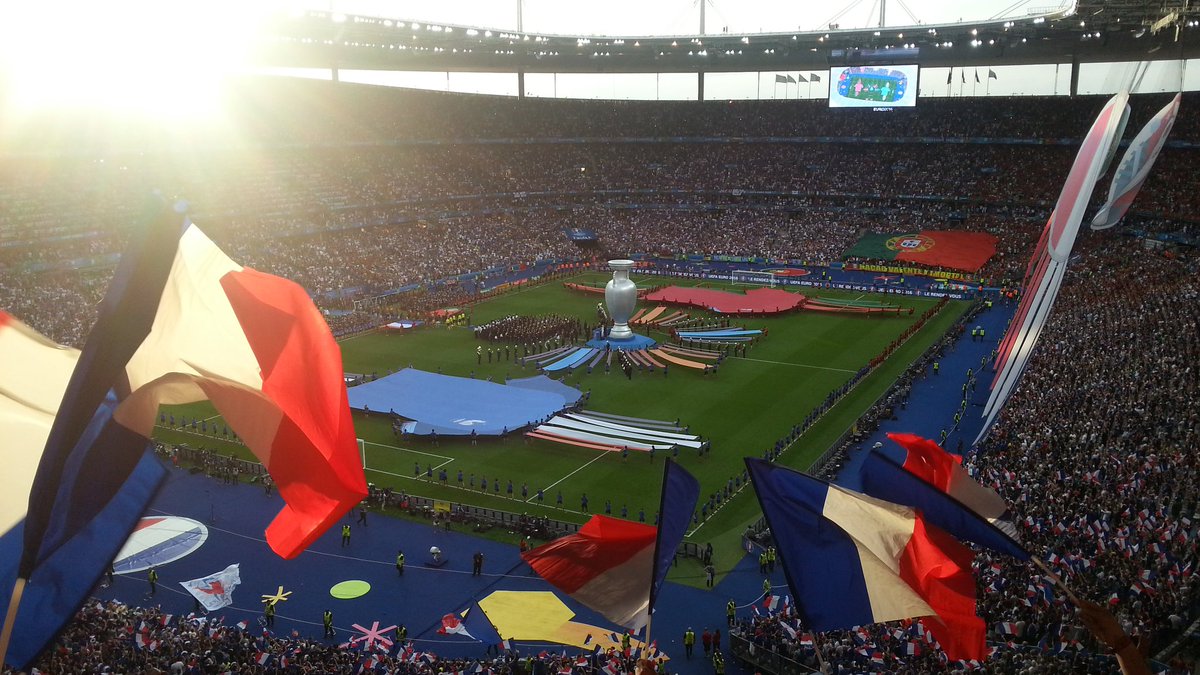 PiXaV's tweet image. ALLEZ LES BLEUS !! #FRAPOR