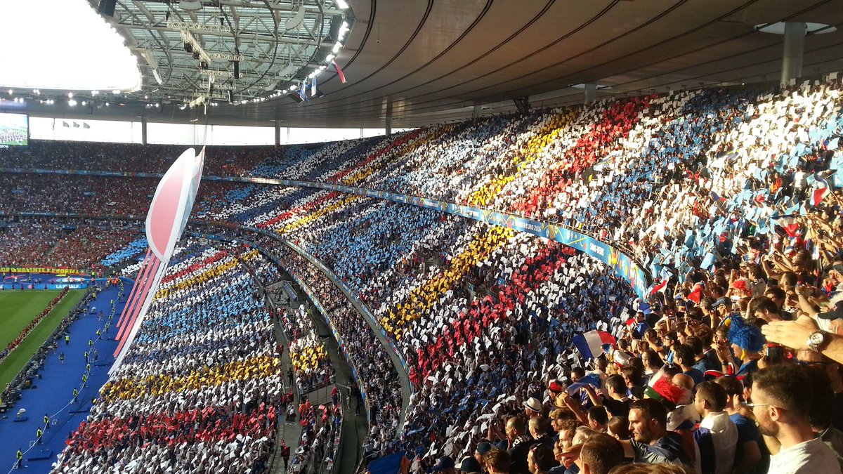 PiXaV's tweet image. ALLEZ LES BLEUS !! #FRAPOR