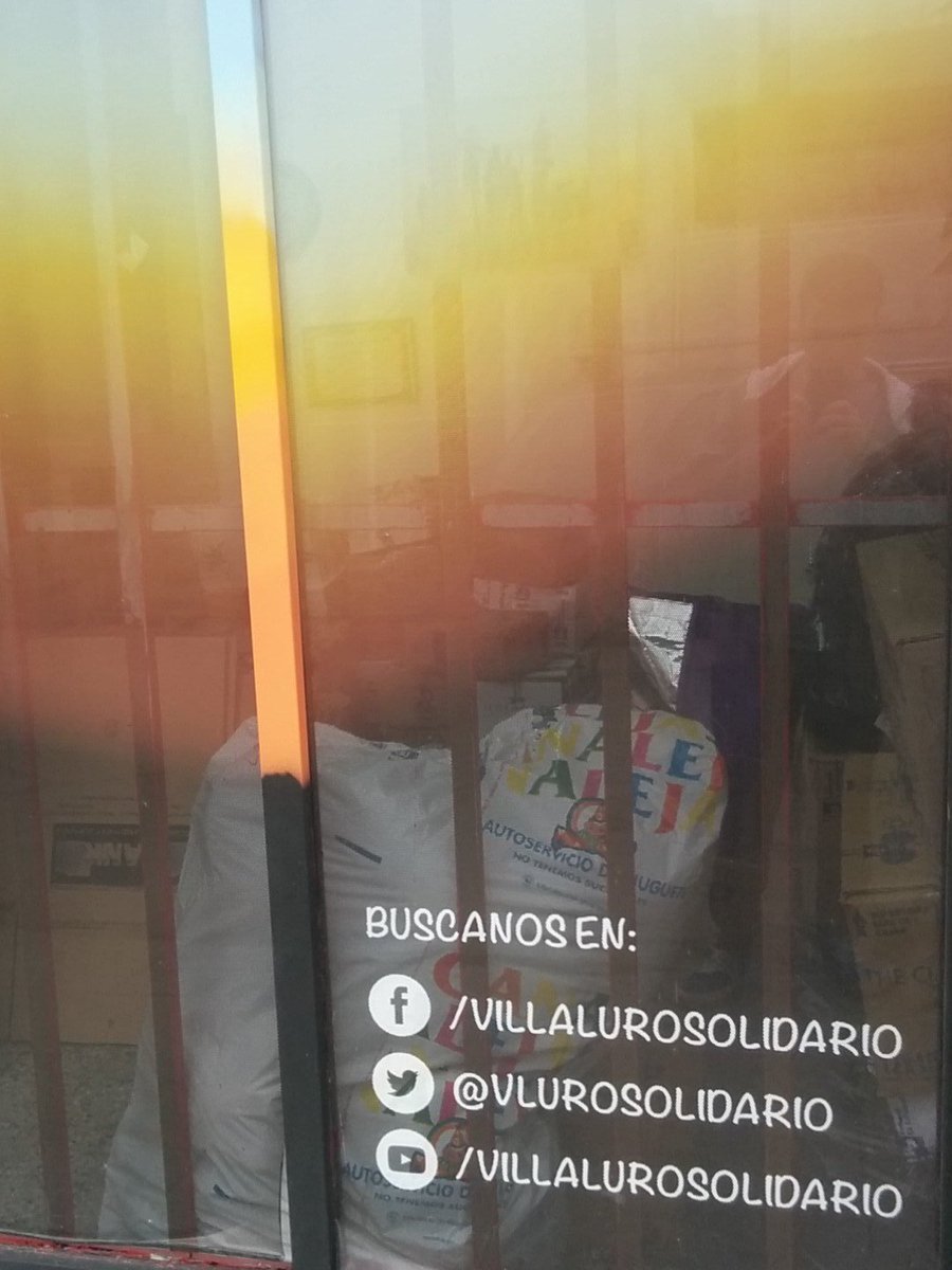 VLUROSOLIDARIO's tweet photo. Otro Domingo de trabajo voluntario en #VLS2016 ! Te esperamos:) https://t.co/U4vyceufWi