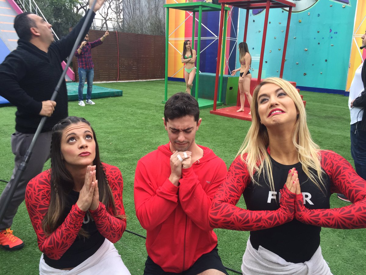 combatearg's tweet photo. Jugando a "10 segundos" #LaFiestaDeCombate https://t.co/YcD3kijitd