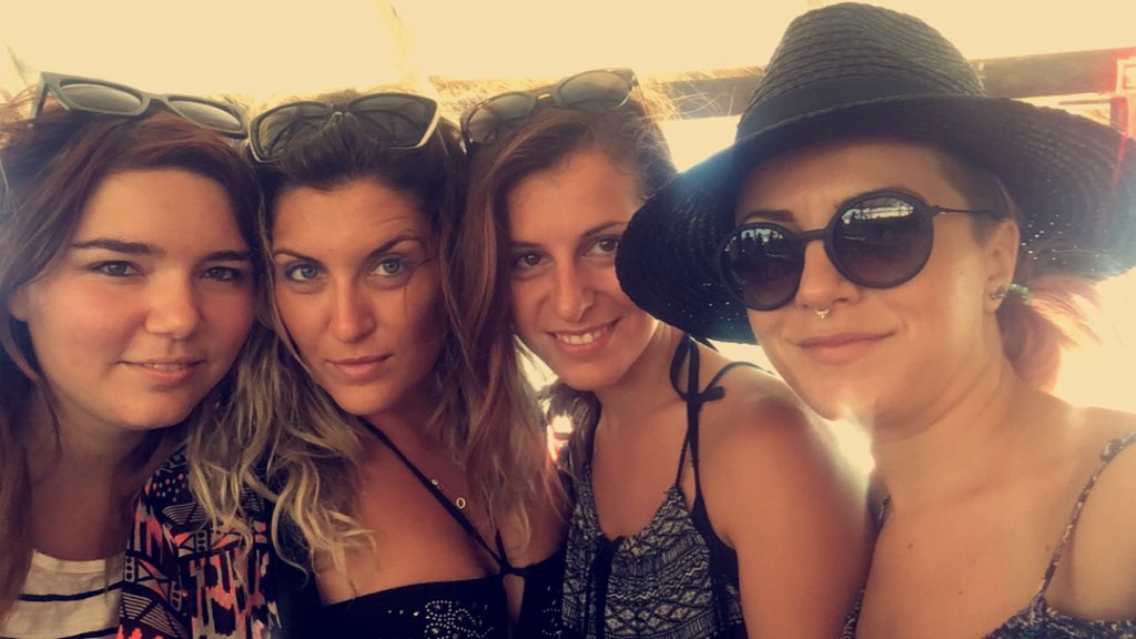 SlavaHristova's tweet photo. #латиданаморе #latidaattheseaside @BethNesheva @YanaLatida @poligenova https://t.co/Cd4eJB7d5q