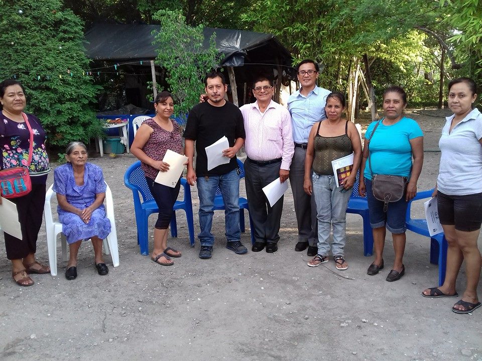 joseluisrayo3's tweet photo. #Gira de trabajo en las Colonias del Municipio deJojutla,donde dimos a conocer los programas de gobierno federal. https://t.co/U9sTx9Qh46