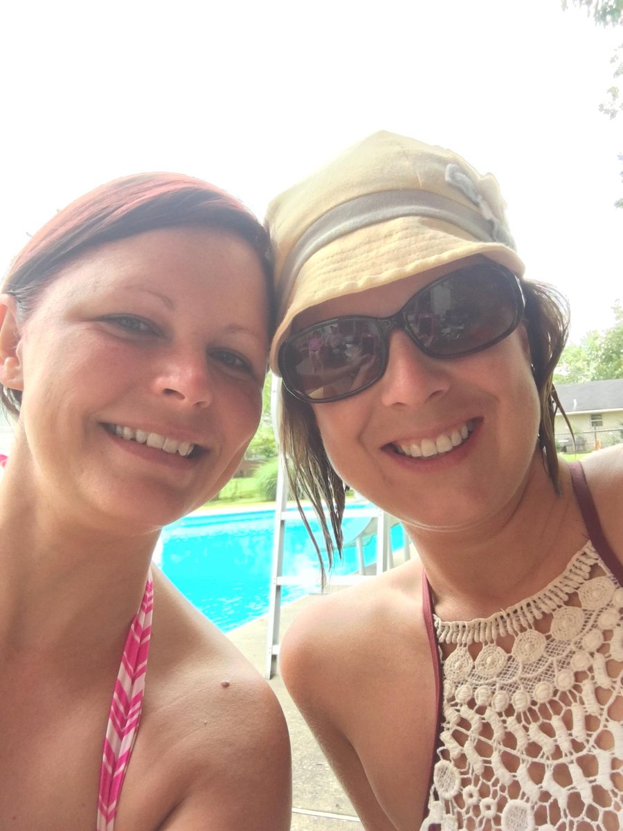 EricaJa96840457's tweet photo. Swim time https://t.co/nmtyJbdLJY