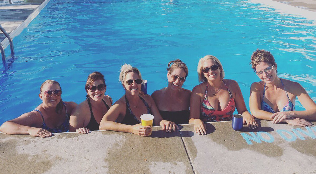 jcramit92's tweet photo. #PoolTime https://t.co/NXtHNIPbak