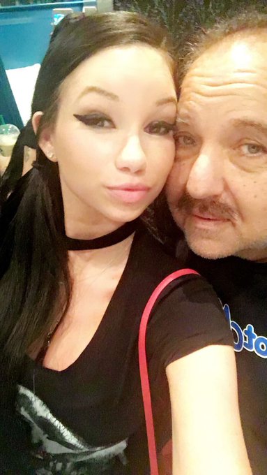 And i always run into the legend @RealRonJeremy ✌️🎥📷 https://t.co/bXlvaJNlZ5<a class="tags" href="/tag/realronjeremy">@realronjeremy</a><a href="/tag/mermaid"class="tags"><span>#mermaid</span></a><a href="/tag/pornstar"class="tags"><span>#pornstar</span></a><a href="/tag/raybaybay"class="tags"><span>#raybaybay</span></a><a href="/tag/babyposh"class="tags"><span>#babyposh</span></a>