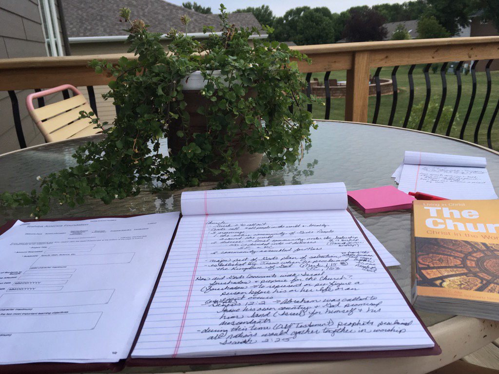 patmartin81's tweet photo. Summertime office for a teacher. 😌 #lovemyjob #beherebeforeweknowit https://t.co/bYx2r69oCm