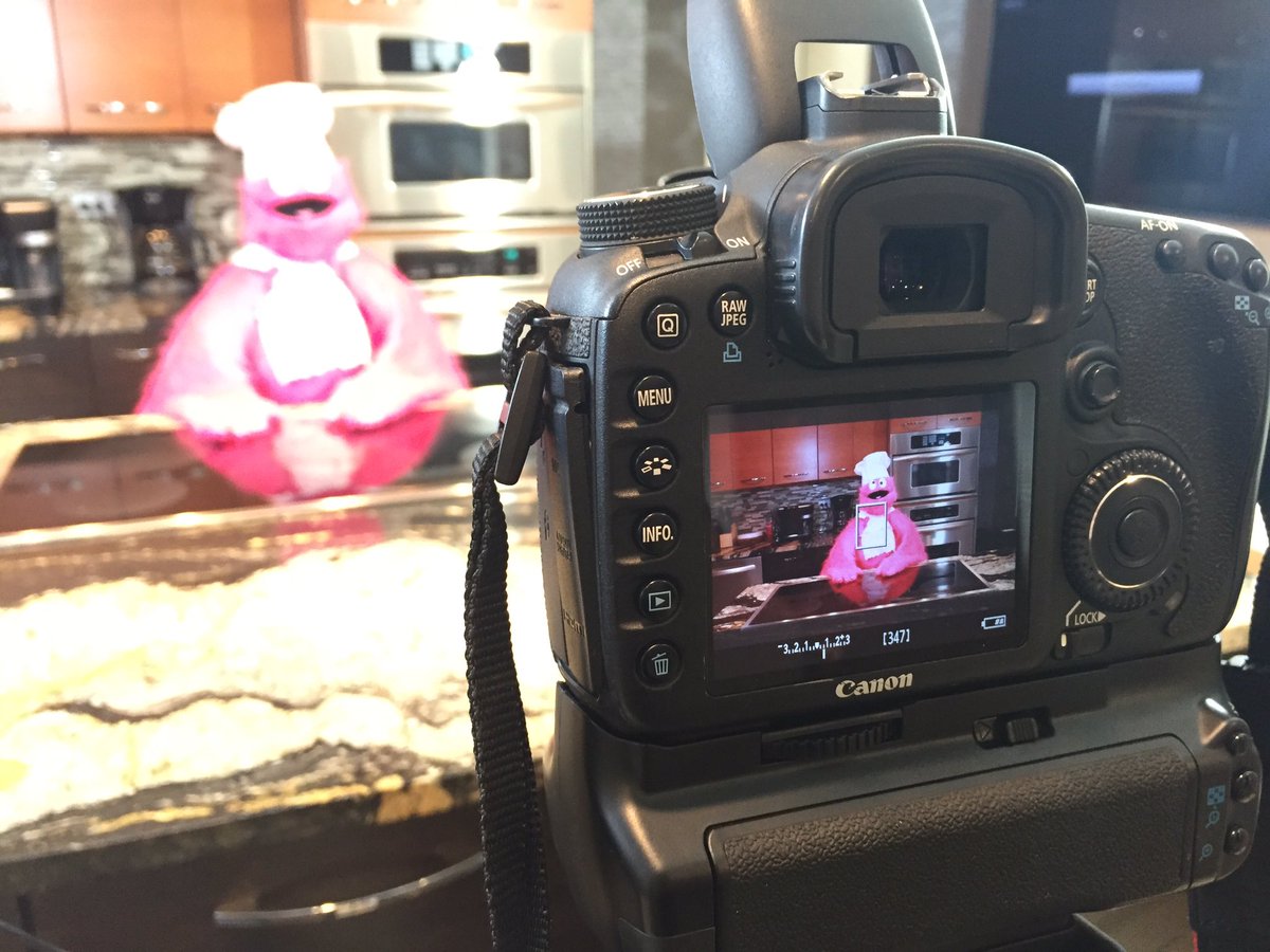 Creventive's tweet photo. @ChefBubbleGum #Kickstarter campaign video is finished, will be live soon! #crowdfunding #webseries #puppet #cooking https://t.co/lOy4jSHKBK