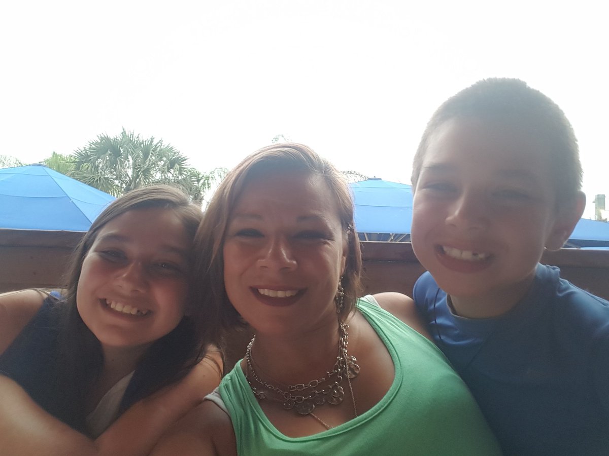 leelee_2303's tweet photo. My babies! https://t.co/0xMtnxNhBi