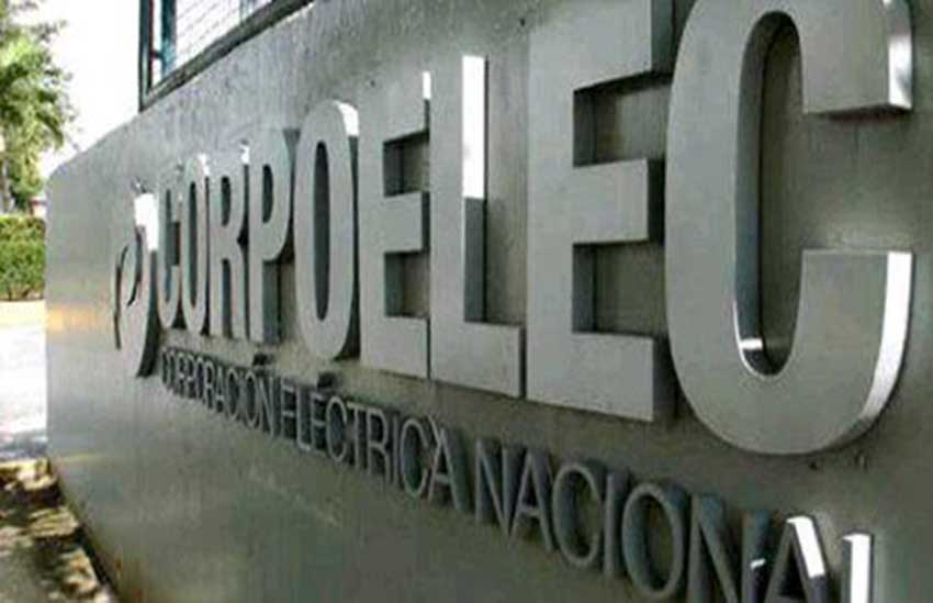 el_carabobeno's tweet photo. Trabajadores de Corpoelec continúan paro nacional #Cudad https://t.co/QCI7Ofq0c6 https://t.co/V3IbSibk6c