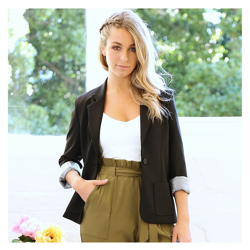 The fabulous Chasing Kate Boyfriend Ponte Blazer in Black is workwear at it's best! $99.90! ow.ly/cUGm301XRT8