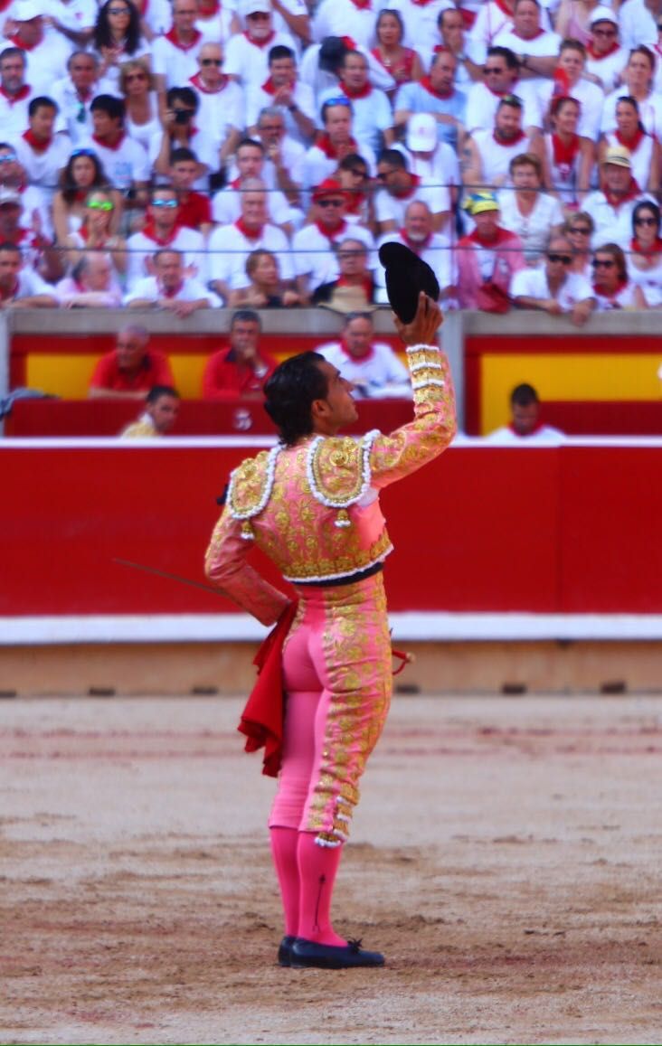 cultorocom's tweet photo. LA CRÓNICA DE PAMPLONA- Mientras lloraba Sepúlveda https://t.co/BSfhJGKY2Q Por @Javier_FdezCab https://t.co/Mp5lWxmUMd