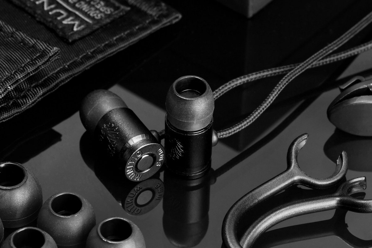 BLACKASTEROID's tweet photo. in case you ever wanted to experience having a sub woofer in your ear. these  @munitio nines are insane https://t.co/0h5VHnWUZC
