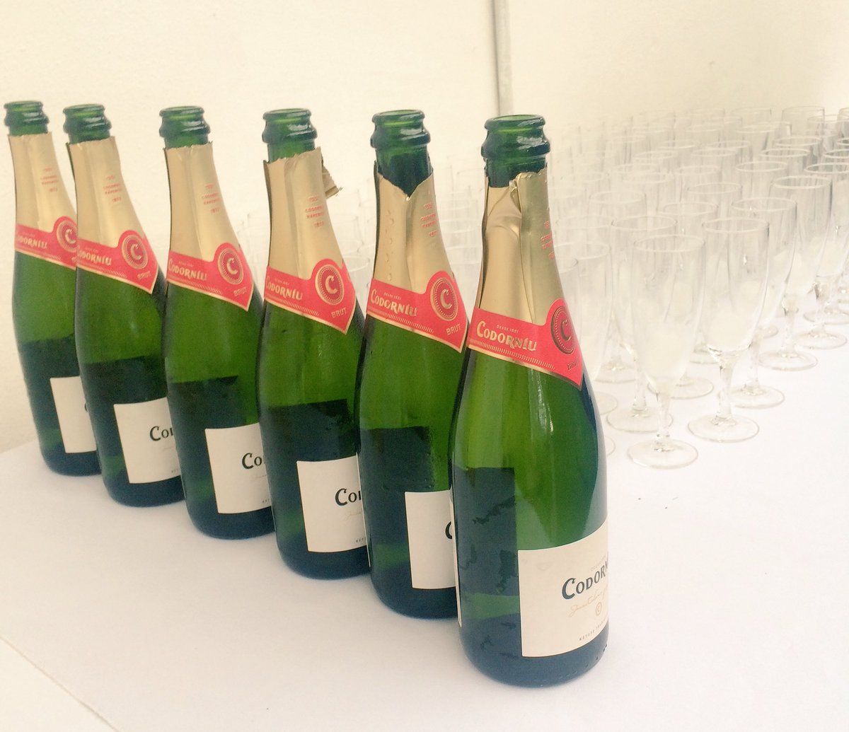 RGCS_caterers's tweet photo. #Champagne #Regangeorge not only make and serve food we serve drinks too! #weddingcatering #Derbyshirecatering https://t.co/hqOBcfn4vy