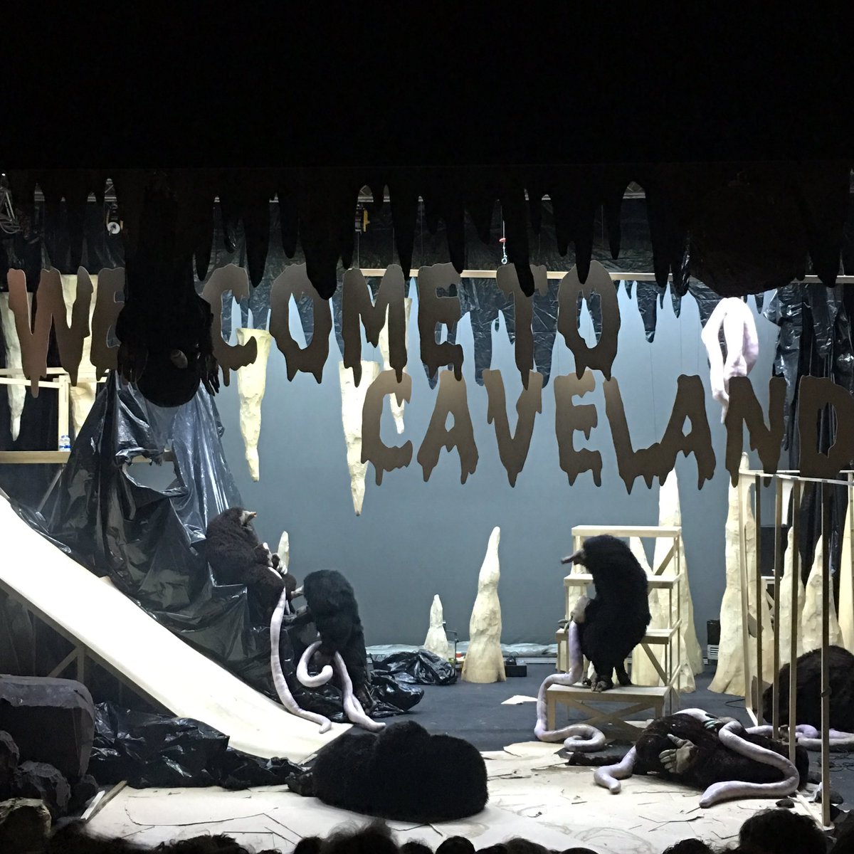gba_mm's tweet photo. Welcome to Caveland: Animal Plato @SANTARCANGELO_F #santa16 https://t.co/ORIBWRTrig