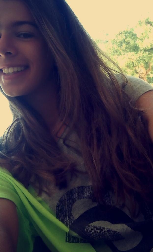 7SMaggie's tweet photo. 👌👌😍😍😂...just smile..😝🔝☀ #followme #folloback #follobackinstantly #SmileMore ☺❤❤💕 https://t.co/yNpOaQne5x