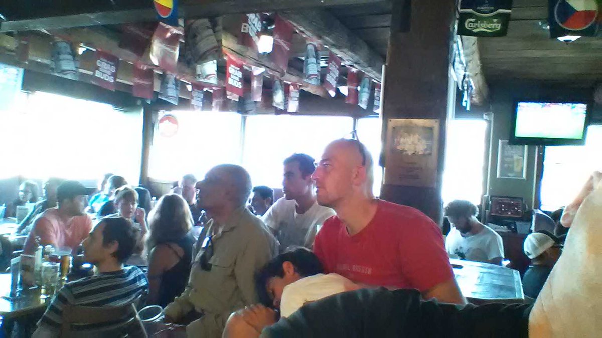 jalemany1967's tweet photo. Full house @mollyswaterloo for the overtime. #placetowatch #PORFRA https://t.co/8U6qIJBDjr