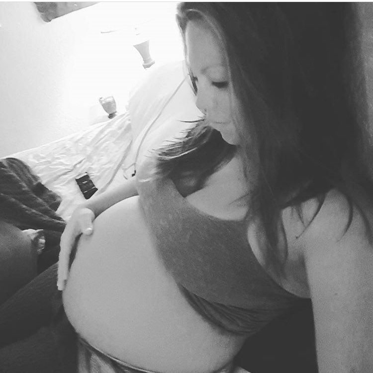 glitterr_addict's tweet photo. My sister is the prettiest pregnant girl ever๐๐๐๐ #babyrylee https://t.co/IYPuibdyrf