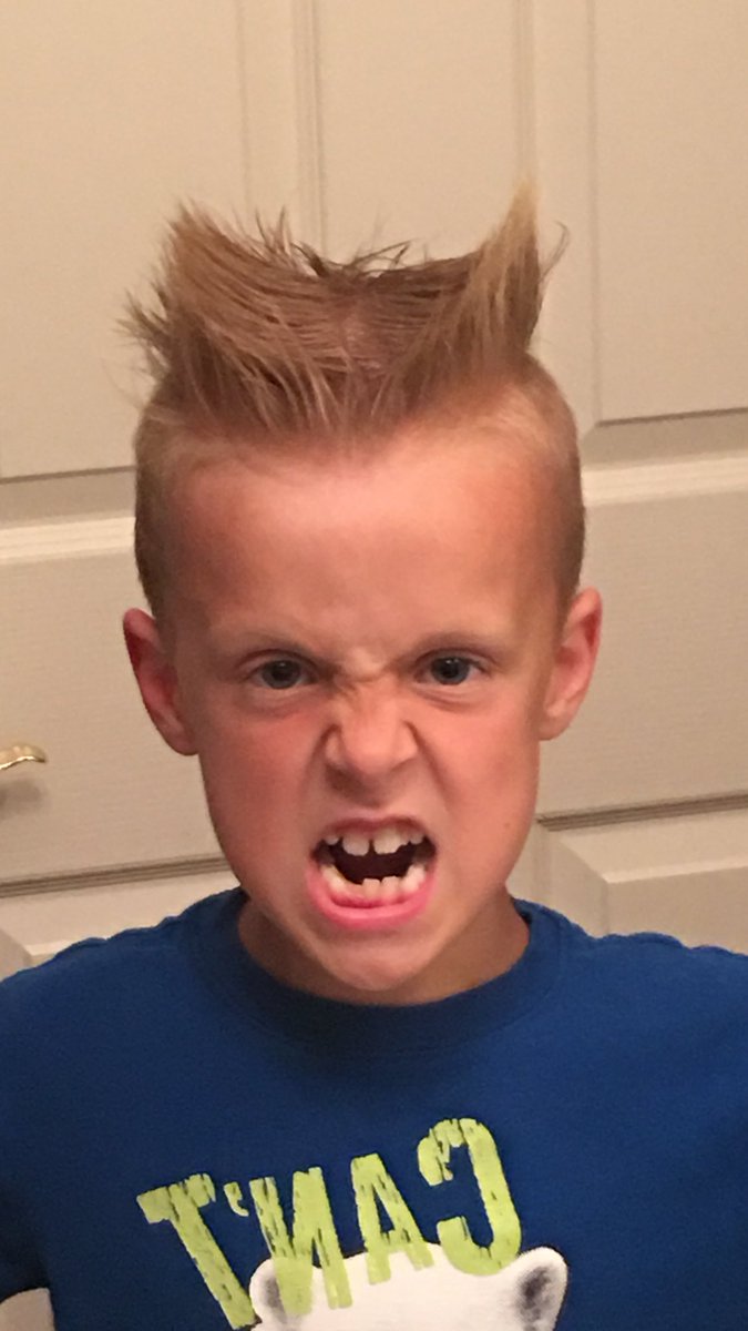 luccarovde's tweet image. Wolverine😂😂