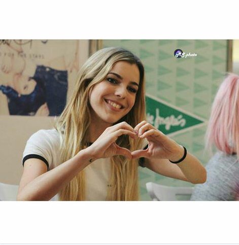 edwards; -12 tweet media