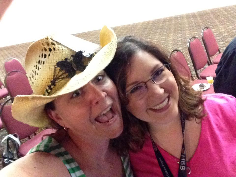 bellesbeastly's tweet photo. Some selfies with authors... Email me selfies and I'll tag you and display them on my blog. #UTOPiAcon2016 #selfies https://t.co/Hy45Ro5y8I