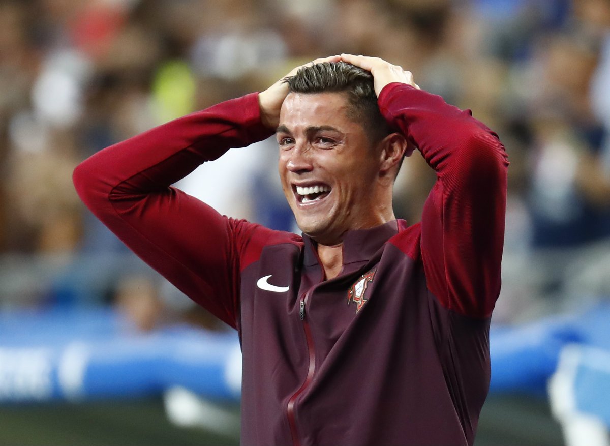 laaficion's tweet photo. NOTA: #POR es campeón de la #EURO2016 vence a #FRA 1-0 https://t.co/7QvxyV6rNQ https://t.co/nvkVW1THPT