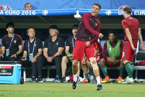 RM4Arab's tweet photo. نهاية المباراة :
البرتغال 1 - فرنسا 0

كريستيانو رونالدو يحقق المجد ويقود البرتغال للفوز بأول يورو في تاريخها.
#POR https://t.co/EeDCRmhmpQ