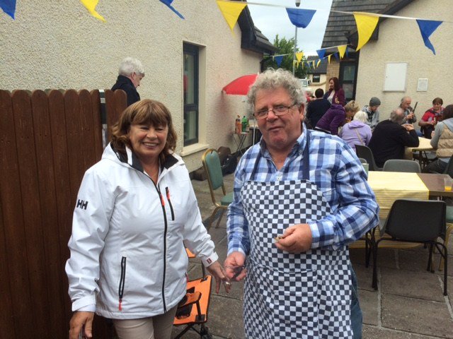 Carrigaline Lions host BBQ for residents of Carrig Iseal and Abbeyview carrigalinelions.com/?p=1958