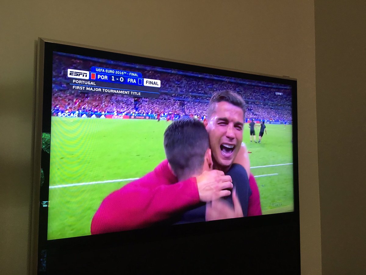 Te lo mereces bichooo!! Enhorabuena Pepitooo 👏🏾👏🏾👏🏾👏🏾 parabéns Portugal!!!