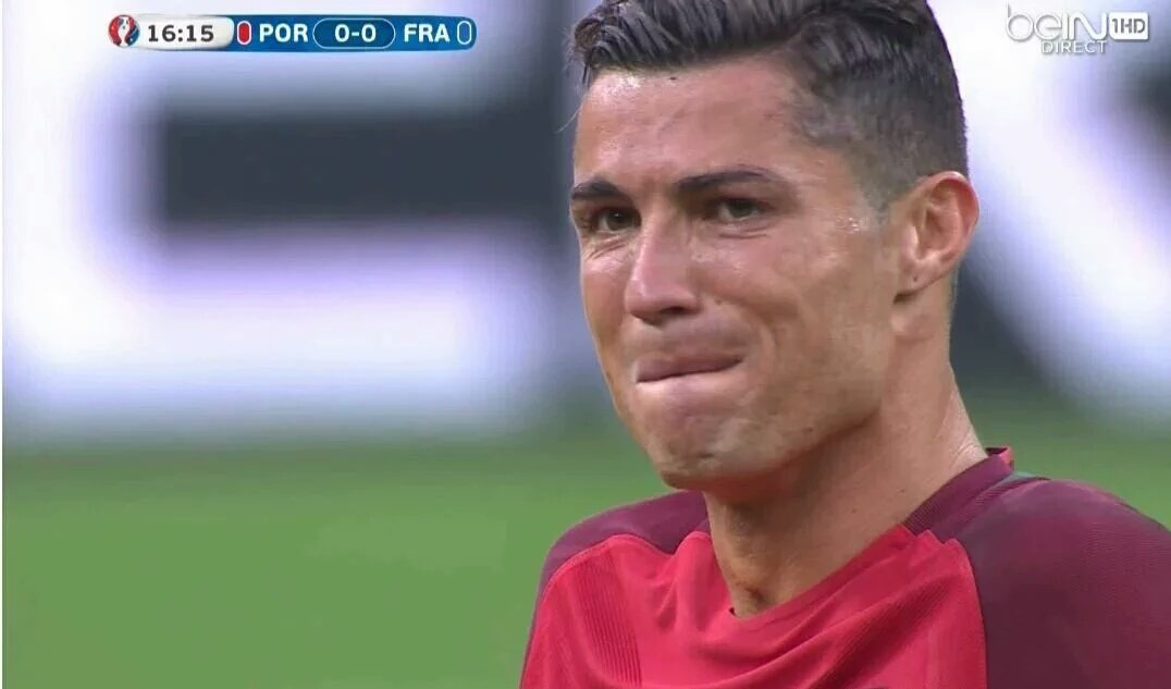 ElColoSantilli's tweet photo. Mañana es lunes #Euro2016Final https://t.co/B1kD4ypL71