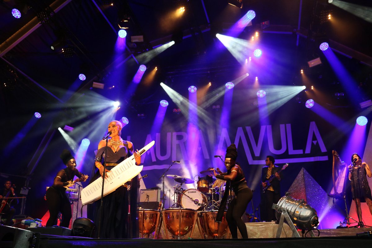 "Best day of my life" So honoured you spent it with us <a href="/lauramvula/">LAURA MVULA</a>! Unforgettable evening #SummerSeriesGigs <a href="/AmexUK/">American Express UK</a>