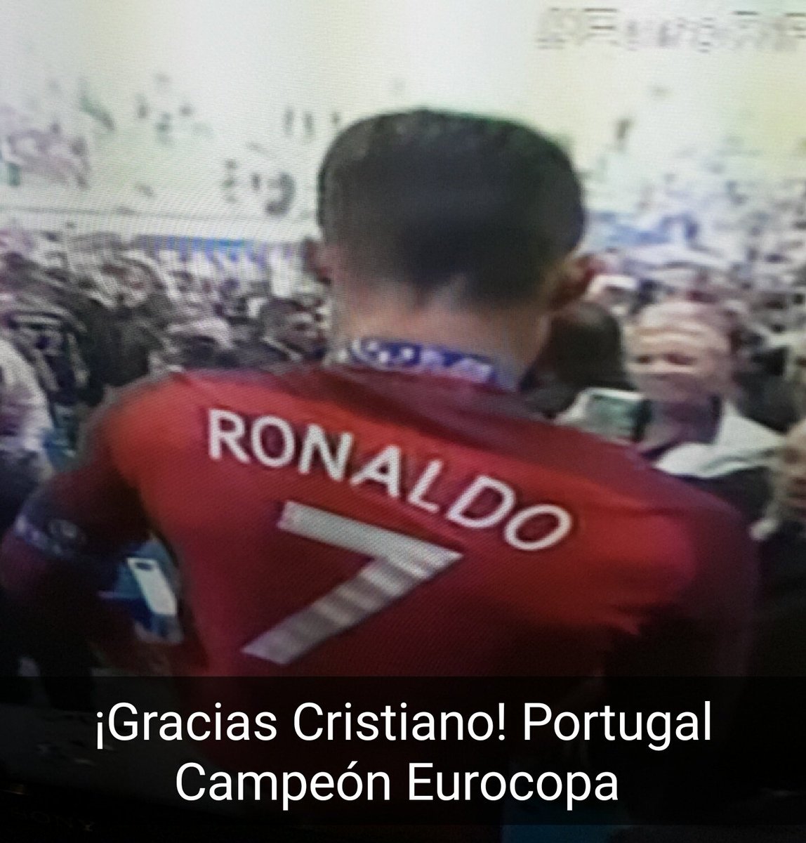 AmedArosemena's tweet photo. CR7 @Cristiano mejor jugador del mundo 2016 #CR7Rules https://t.co/UY7zkNWMij