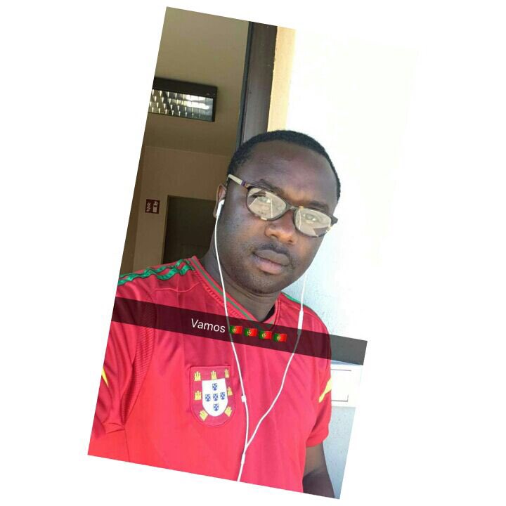 nmohasolo's tweet photo. #Portugal 🇵🇹🇵🇹🇵🇹 #CR7 #TheKing 👑💪🏽🇵🇹🏆 https://t.co/caqWU9EDBH
