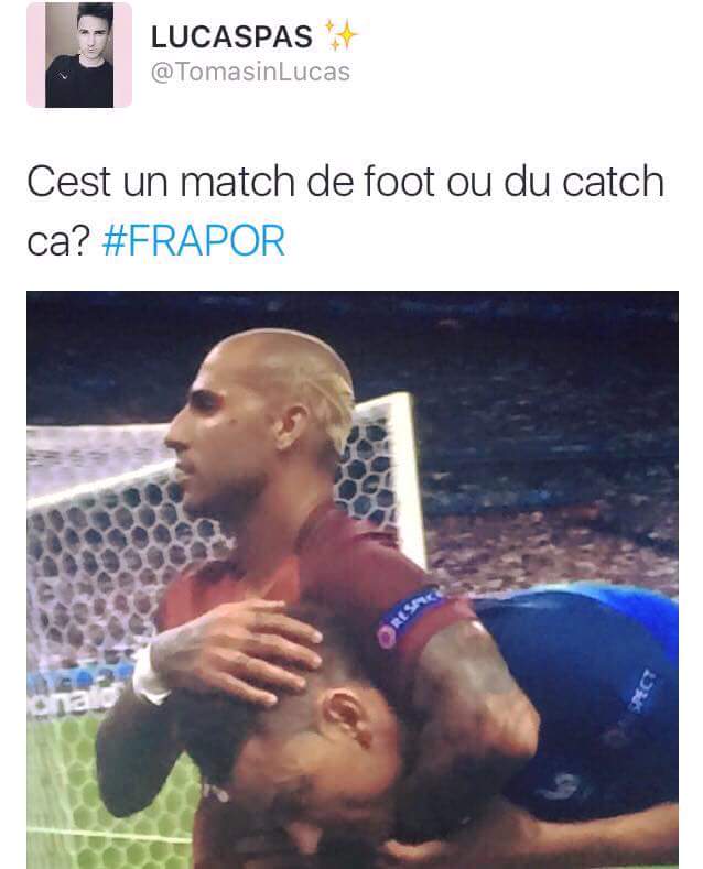 soso9417's tweet photo. On en parle ou pas? #BravoLesBleus #matchtruque #FRAPOR #Koscielny #lepauvre #tricheurs https://t.co/sQ94yQbUp6