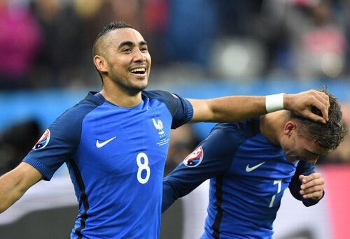 jeffreIias's tweet photo. restons sur ces sourires et rien d'autre svp #FRAPOR https://t.co/PUTZt1gTUJ