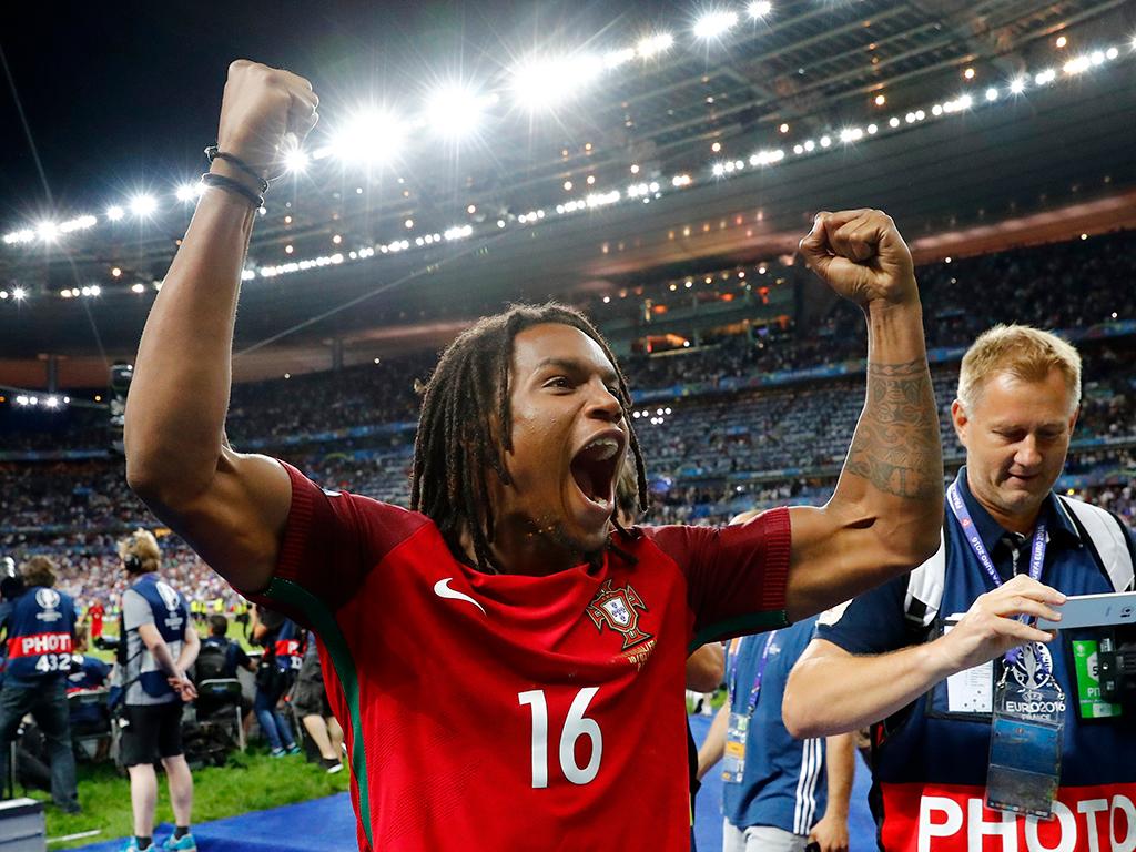 «Os meu amigos hoje vão poder festejar comigo, são quase todos sportinguistas»
maisfutebol.iol.pt/renato-sanches…