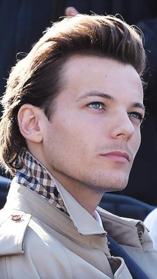 HoransDiva's tweet photo. 6 FREAKIN' YEARS AND I'M STILL HERE TO SUPPORT YOU 💕 #6YearsSinceLouisAudition https://t.co/kLAb7sR7ZE