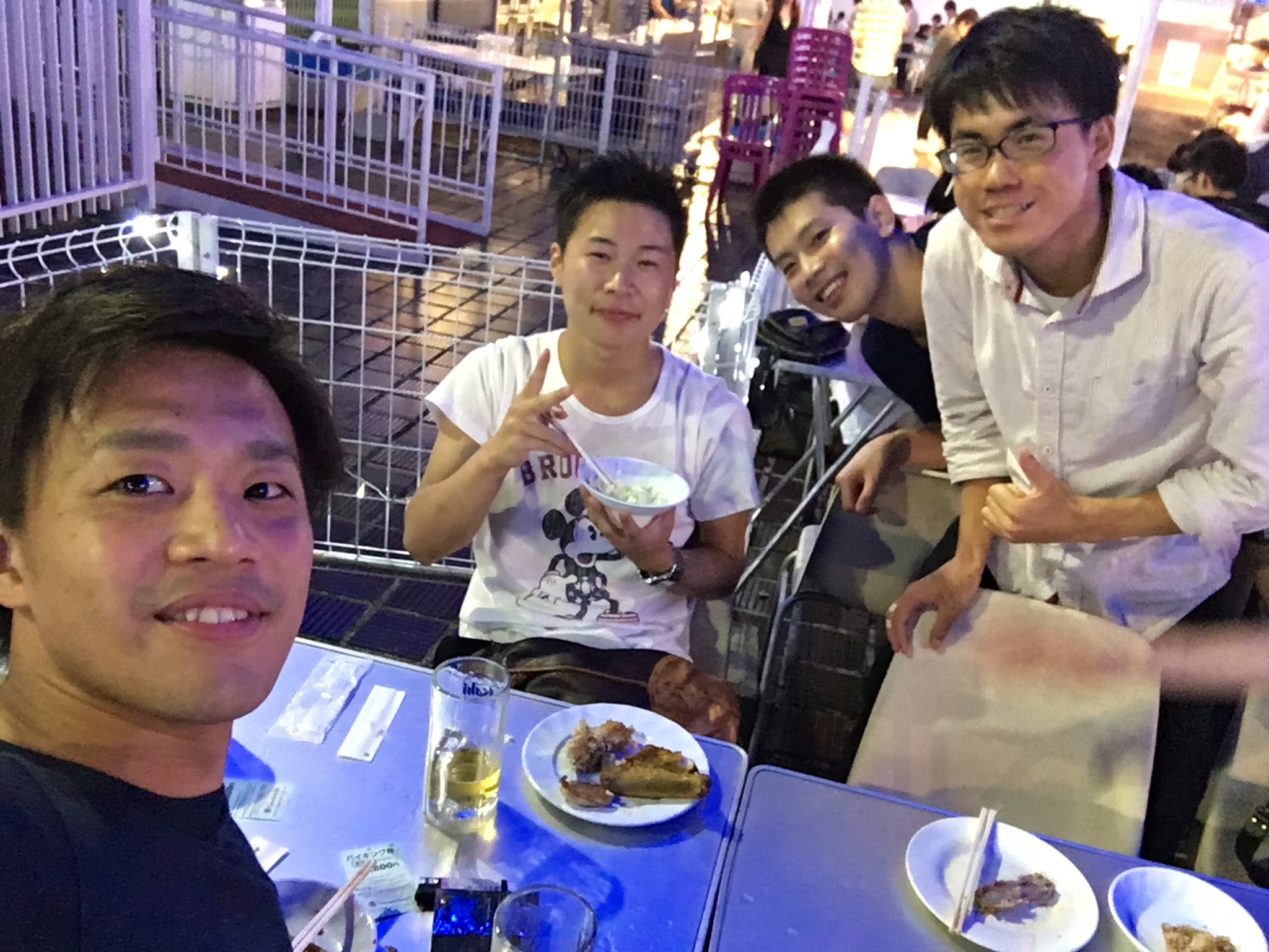 西村 継 バイト先で飲み会 ビアガーデン楽しかったわ めっちゃ吐いたけどv 誕生日プレゼントにディズニーストアで プロテイン飲むやつと顔パック頂きました 笑 あんちゃんとも会えたしさいこー T Co E8hszdcdes Twitter