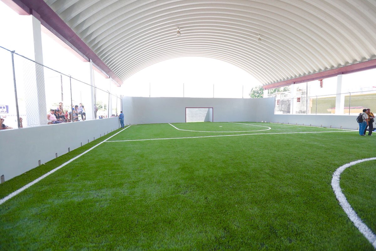 VelascoM_'s tweet photo. Construimos más espacios deportivos para fomentar hábitos saludables en la sociedad y tener comunidades más seguras. https://t.co/oFTV5h6Uxu