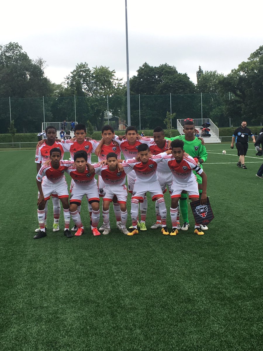 DCUyouth's tweet photo. Scenes from the U14s trip. #campeones #DCU https://t.co/ev8fnqxpBh