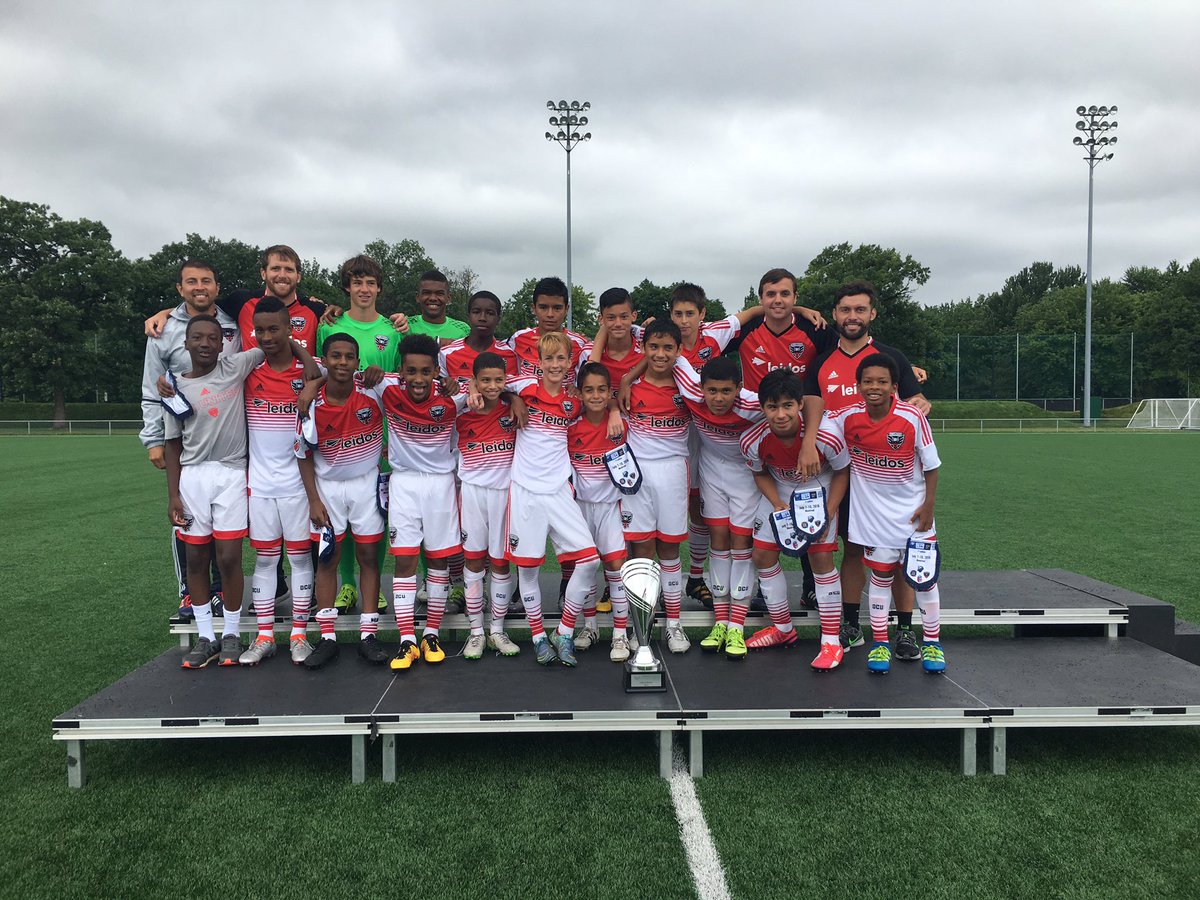 DCUyouth's tweet photo. Scenes from the U14s trip. #campeones #DCU https://t.co/ev8fnqxpBh