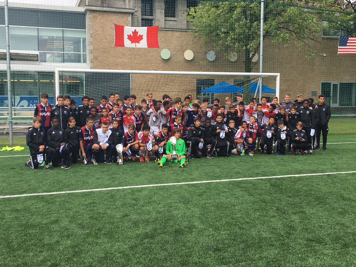 DCUyouth's tweet photo. Scenes from the U14s trip. #campeones #DCU https://t.co/ev8fnqxpBh