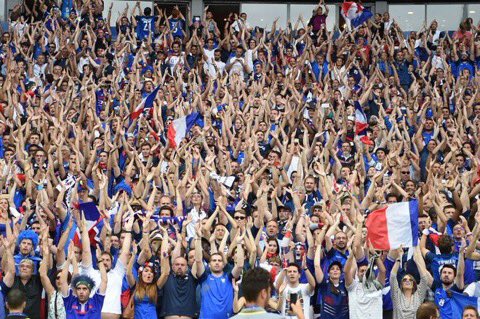 EquipeFRA's tweet photo. Bravo et merci à @EURO2016 d'avoir organisé cette très belle fête du football européen en France @FFF @Paris2024 https://t.co/CqnwJfmBuh