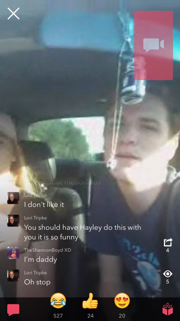 okokay14's tweet photo. Check out @Zac_Bellmore on @flurrylive 🔥 me and Hayley trying to find food https://t.co/ihdx7iNzXq https://t.co/7dV42wvmty