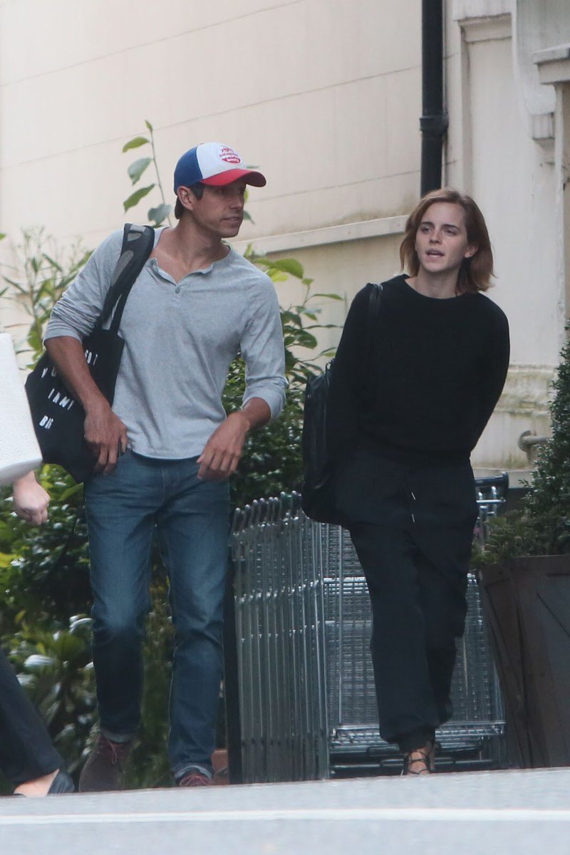 EmWatsonsDaily's tweet photo. Emma and Mack out in London, UK. -July 4, 2016. #WatsonUpdate {5} https://t.co/O8CPR7QusO