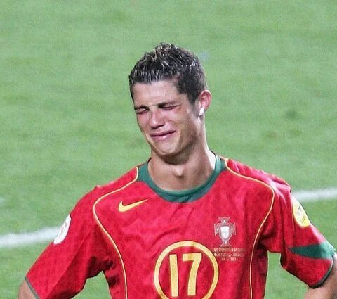 20foursport's tweet photo. #كريستيانو_رونالدو.. و12 عاماً بين الصورتين
#EURO2016
#POR
#PORFRA
#EUOR2016
#Euro2016Final
#البرتغال https://t.co/sB1CARnmcs