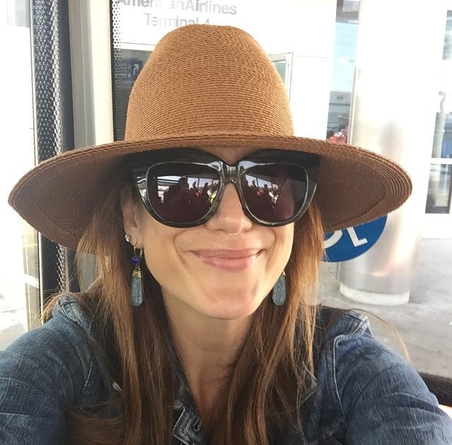 bestofkatewalsh's tweet photo. selfies + glasses 😎❤️ https://t.co/uypEaH5kUQ
